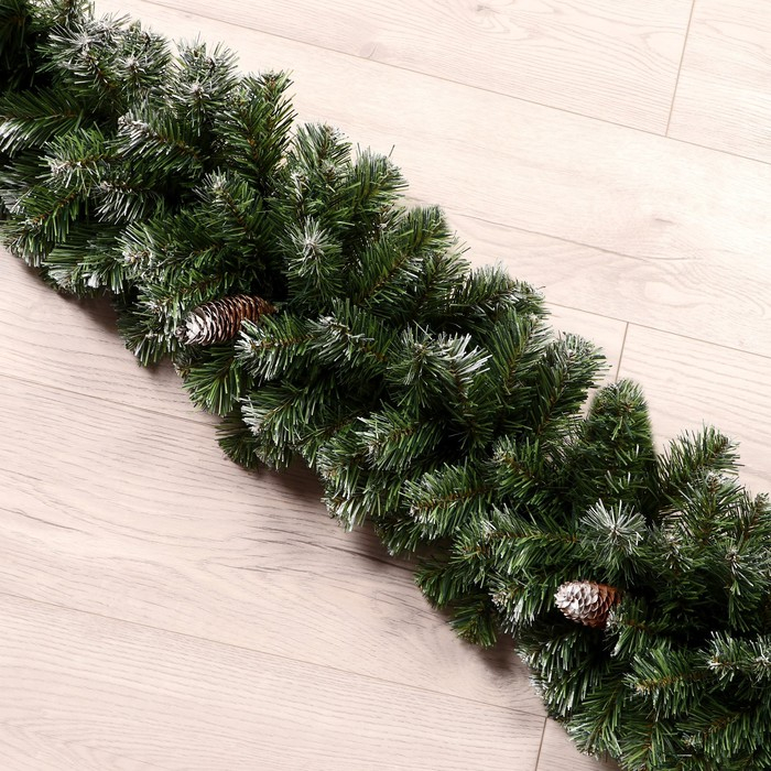 Гирлянда хвойная Гирлянда хвойная "Снежная королева" с шишками заснеженная дл. 270 см., d-30 см., 250 веток