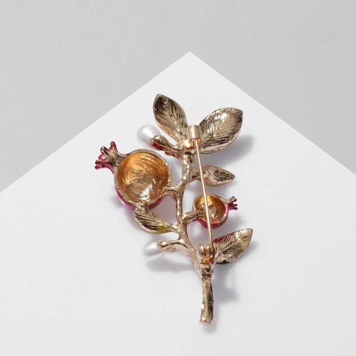 Брошь &laquo;Ветвь гранатовая&raquo;, цвет красно-зелёный в золоте