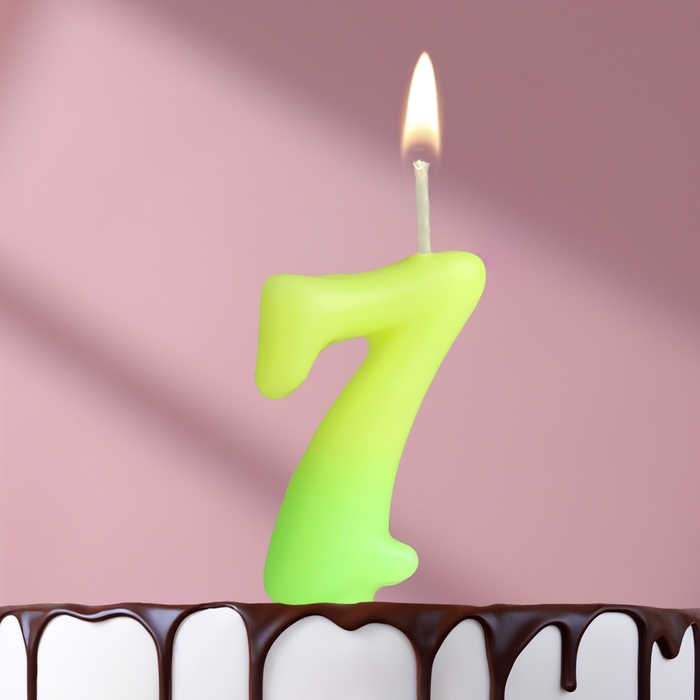 Свеча для торта цифра Свеча для торта цифра "Люминесцентная", 5,5 см, цифра "7"
