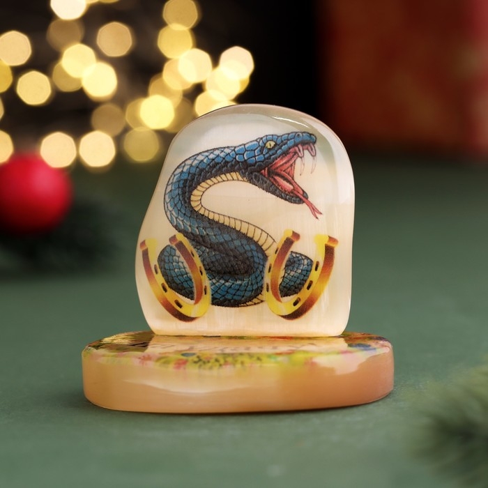 Новый год. Сувенир Новый год. Сувенир "Змея На удачу! 2025", селенит, 6х6х4,5 см
