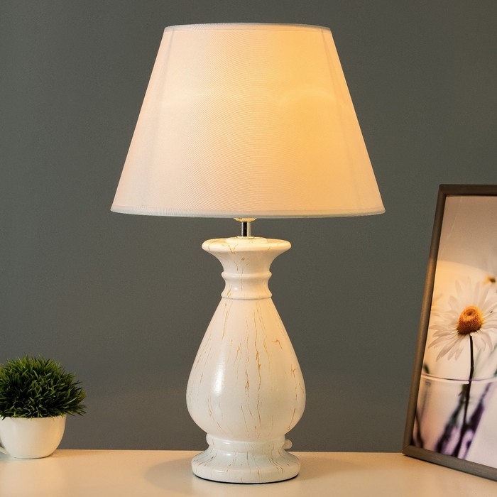 Настольная лампа Настольная лампа "Фиона" Е27 40Вт белый 30х30х49 см RISALUX