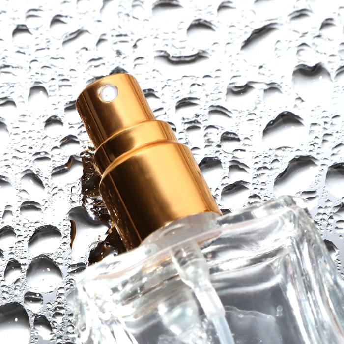 Флакон для парфюма, с распылителем, 15 мл, цвет золотистый Флакон для парфюма, с распылителем, 15 мл, цвет золотистый