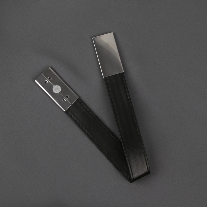 Подхват для штор из кожзаменителя, 35 × 2,5 см, цвет чёрный Подхват для штор из кожзаменителя, 35 × 2,5 см, цвет чёрный