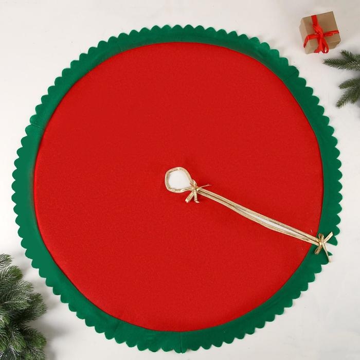 Полянка под ёлку Полянка под ёлку "Зелёные рюши" 100 см, красно-зелёный