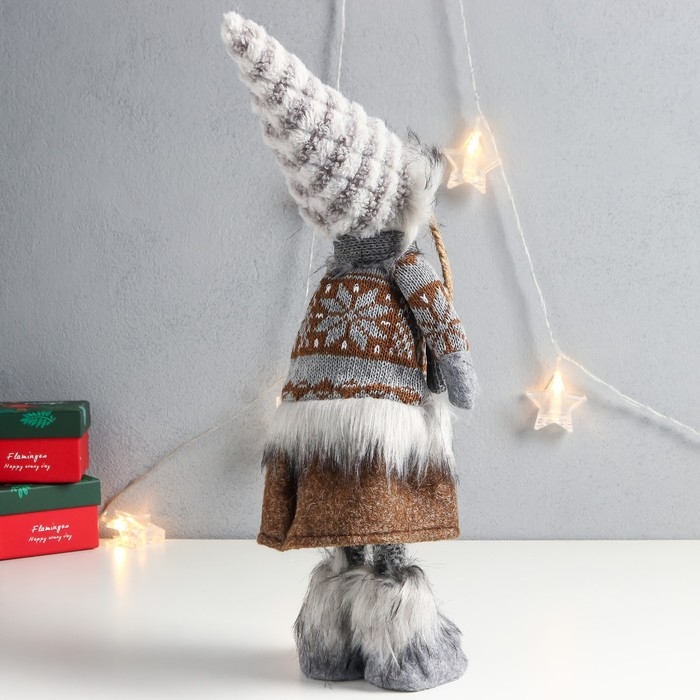 Кукла интерьерная Кукла интерьерная "Девочка в зимнем наряде со снежинками" 45х16х9 см