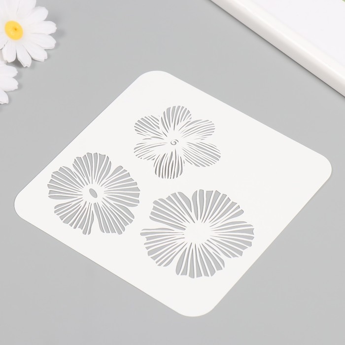 Трафарет пластиковый Трафарет пластиковый "Цветы", 15х15 см