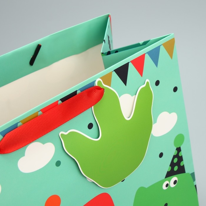 Пакет подарочный, упаковка, &laquo;Динозавр: Весёлый праздник&raquo;, 26.5 х 26.5 х 13 см,