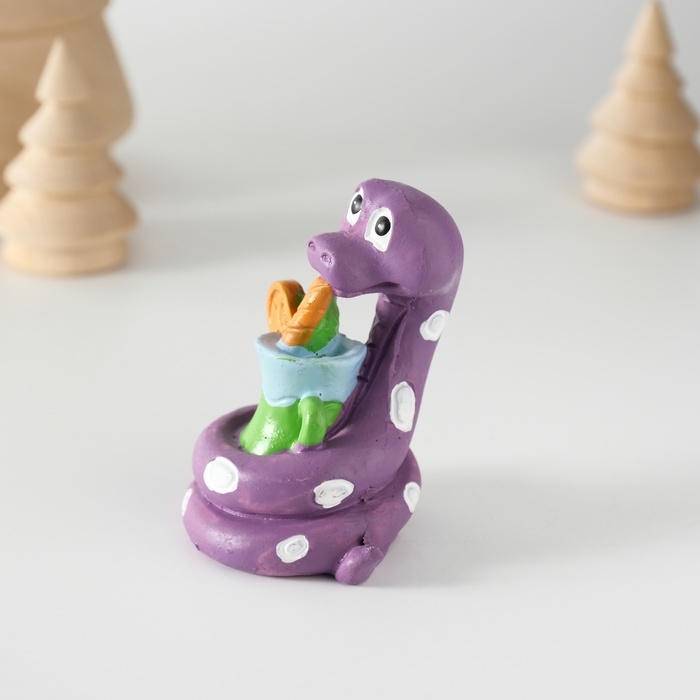 Сувенир полистоун Сувенир полистоун "Змей с бокалом смузи" 3,5х6 см