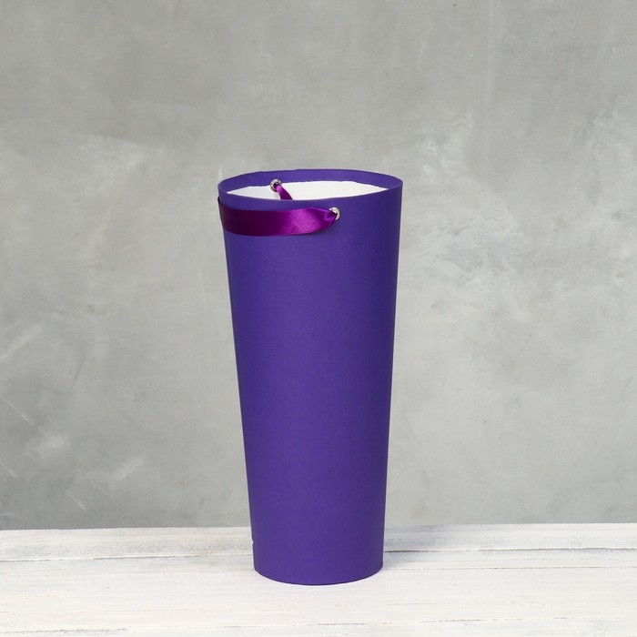 Переноска конус под цветы, фиолетовый 10 х 14 х 30 см Переноска конус под цветы, фиолетовый 10 х 14 х 30 см