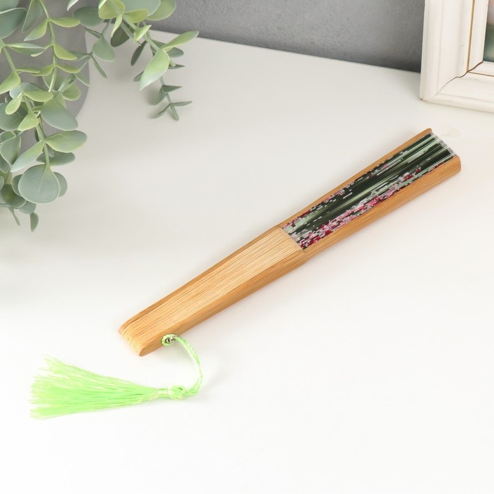 Веер дерево, текстиль h=21 см  Веер дерево, текстиль h=21 см "Цветы и бабочки" зелёный, с кисточкой