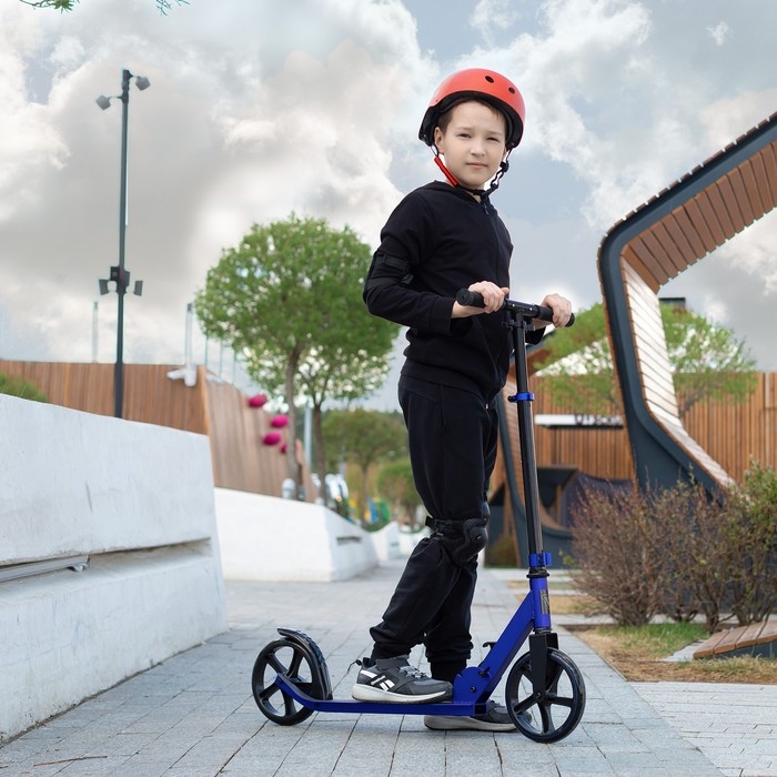 Самокат городской GRAFFITI, складной, колёса PU 200, 86A, ABEC 9, подножка, цвет синий Самокат городской GRAFFITI, складной, колёса PU 200, 86A, ABEC 9, подножка, цвет синий