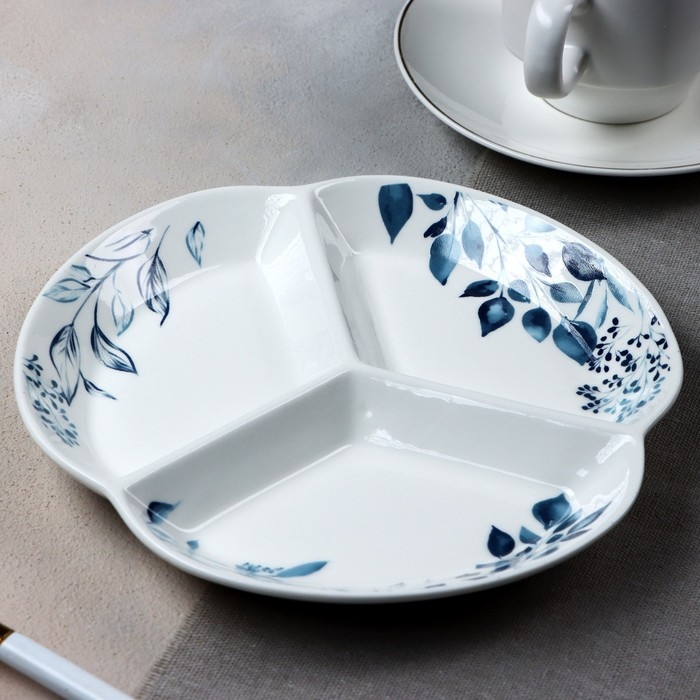 Менажница керамическая «Листья», 19 см, цвет белый Менажница керамическая «Листья», 19 см, цвет белый