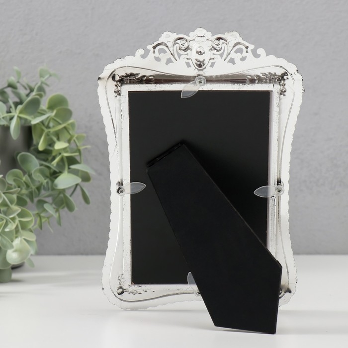 Фоторамка пластик под металл 10х15 см Фоторамка пластик под металл 10х15 см "Овал с розами" серебро и перламутр 21,5х14,3х0,8 см