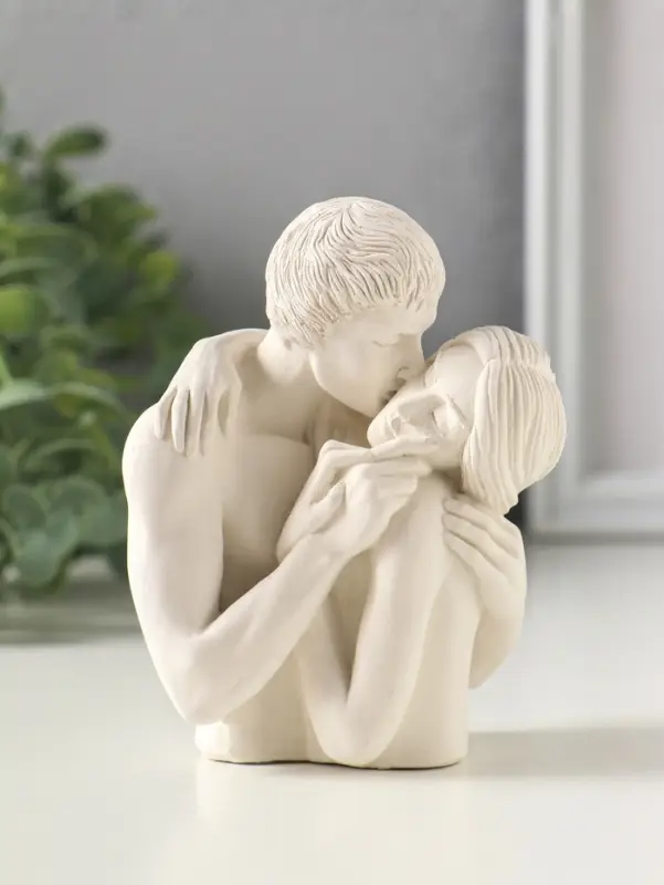 Фигурка &laquo;Любовь&raquo;, 11&times;7&times;8 см, гипс