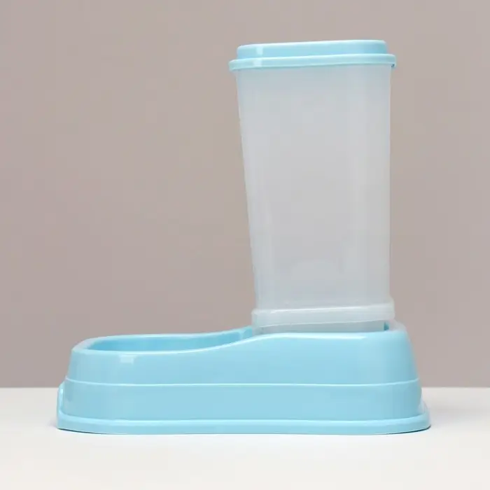 Автокормушка 1,5 л, 23,5 х 16 х 24 см, голубая Автокормушка 1,5 л, 23,5 х 16 х 24 см, голубая