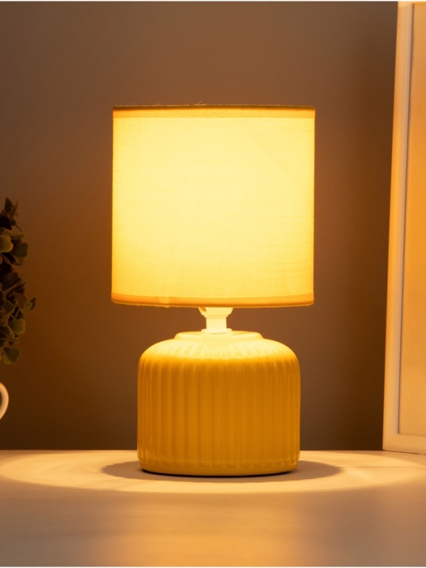 Лампа настольная Лампа настольная "Муза" 40Вт Е14 желтый 13х13х23см