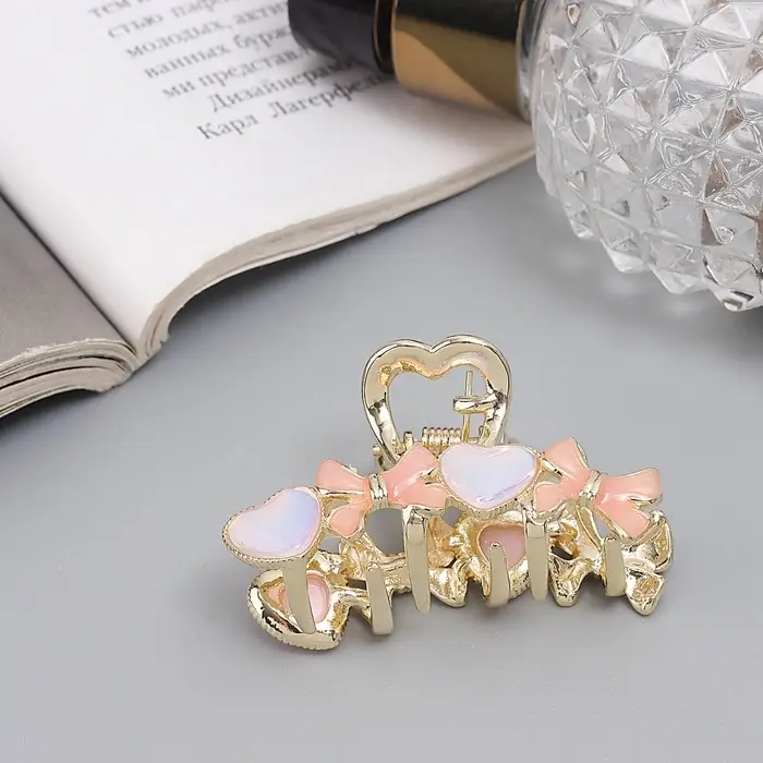 Крабик для волос &laquo;Хлоя галант&raquo;, сердца банты, 4.5 см, золотистый