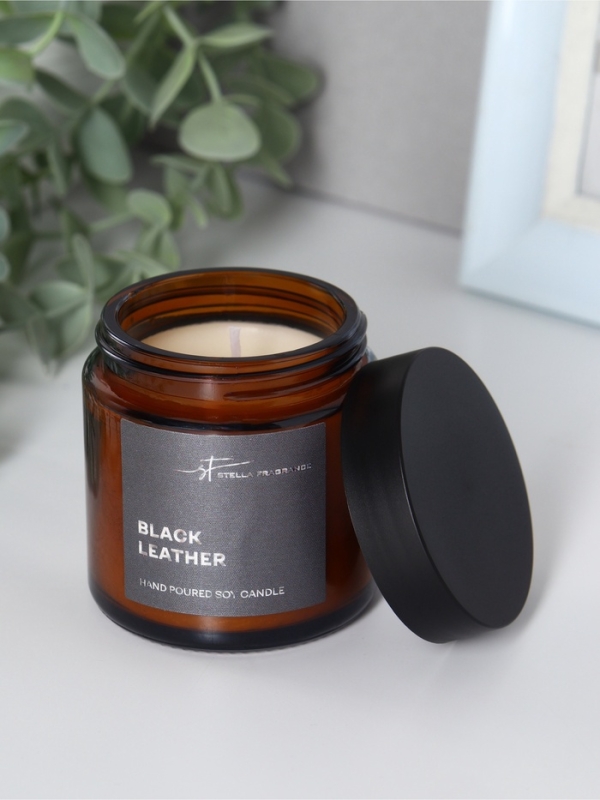 Свеча ароматическая в банке Свеча ароматическая в банке "Black Leather", соевый воск, 90 г, базилик