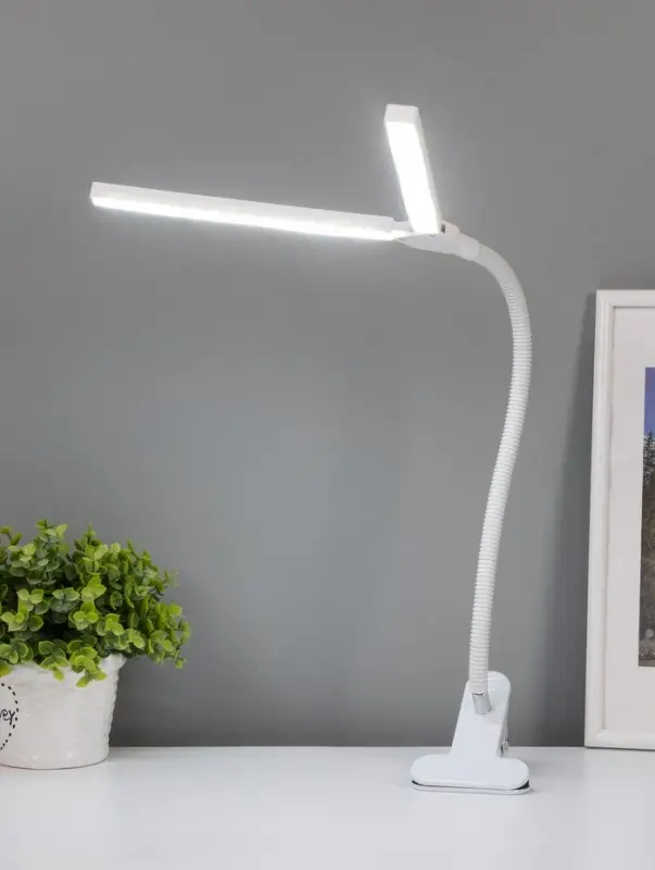 Настольная лампа RISALUX &laquo;Семи&raquo;, LED 5 Вт, 6000К, 7.5&times;10.5&times;65 см, белый