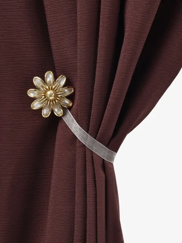 Подхват для штор &laquo;Ромашка&raquo;, d=6 см, цвет бежевый, золотой