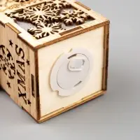 Ёлочная игрушка &laquo;Домик со снежинками&raquo;, 8&times;6.5&times;6 см, от батареек, свечение тёплое белое