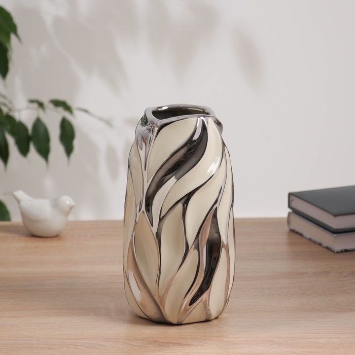 Ваза керамика настольная Ваза керамика настольная "Аксель" 23,5х11 см, бело-серебристый