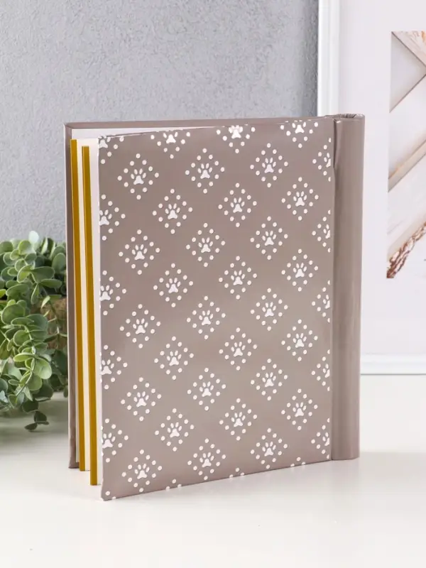 Фотоальбом 10 магнитных листов Фотоальбом 10 магнитных листов "Друзья верные" 23X28см, пер-т внутр.спираль