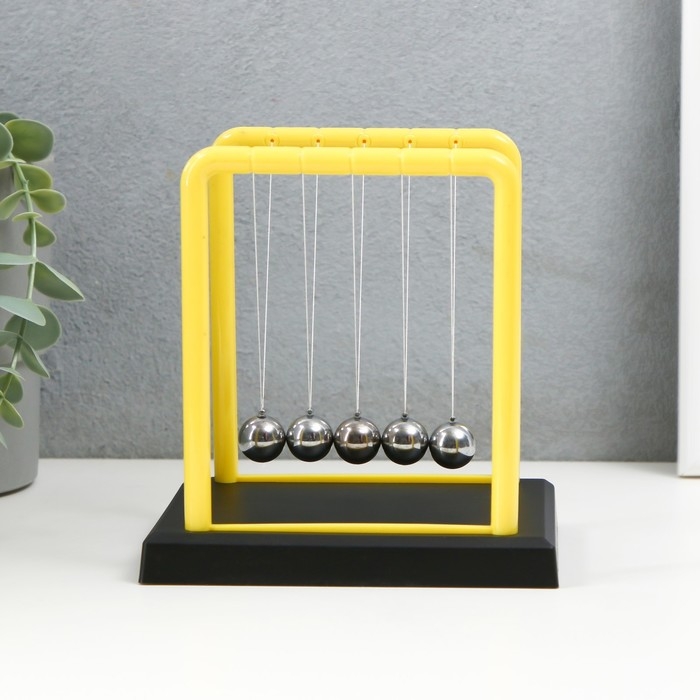 Маятник пластик Маятник пластик "Шары Ньютона" МИКС 14х11,5х13,5 см