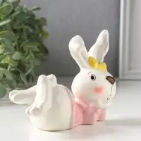 Сувенир керамика "Зайка с жёлтым бантом в розовой кофте в горох" 15,1х6,8х9,4 см