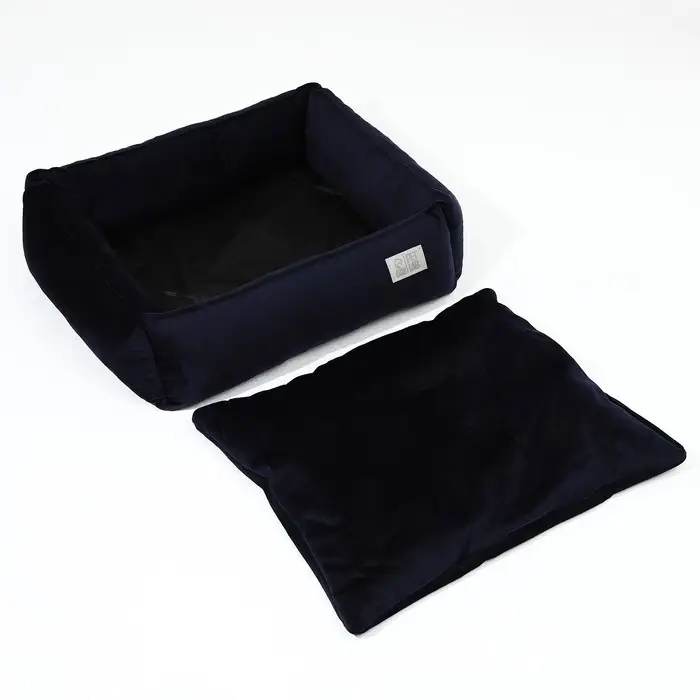 Лежанка для кошек и собак велюровая Pet Lab, 45 х 40 х 15 см, синяя Лежанка для кошек и собак велюровая Pet Lab, 45 х 40 х 15 см, синяя