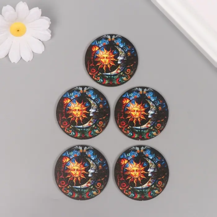 Декор для творчества дерево Декор для творчества дерево "Месяц и солнце" 4,6х4,6х0,3 см