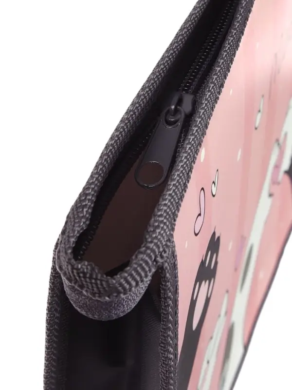 Папка для тетрадей А4 &laquo;Кошачьи лапки&raquo;, молния сверху