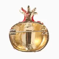 Брошь &laquo;Гранат&raquo; в разрезе, зерна, цвет крано-белый в золоте