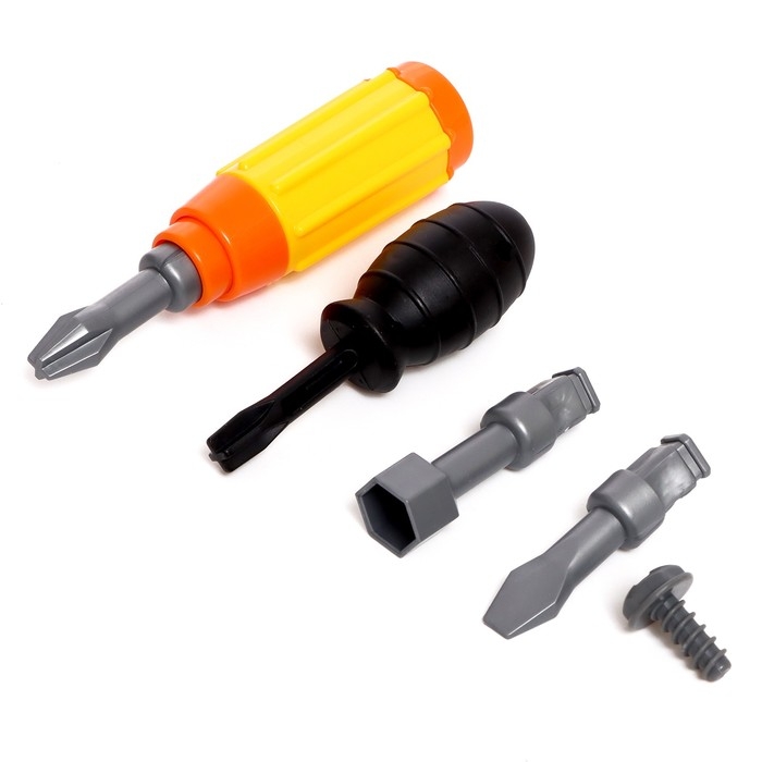 Конструктор винтовой «Трактор с 2 прицепами», с отвёрткой, и аксессуарами Конструктор винтовой «Трактор с 2 прицепами», с отвёрткой, и аксессуарами