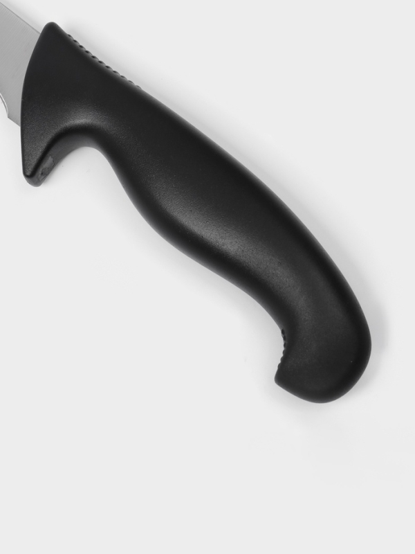 Нож обвалочный, лезвие 15,2 см, черная ручка Нож обвалочный, лезвие 15,2 см, черная ручка