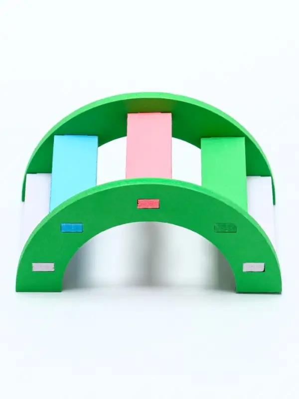 Лесенка для грызунов с цветными ступеньками, зеленый Лесенка для грызунов с цветными ступеньками, зеленый