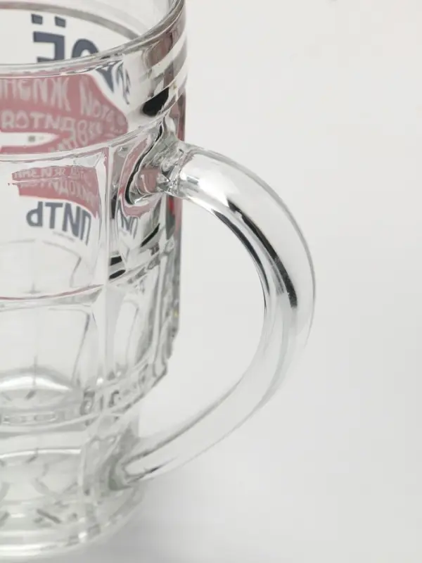 Кружка пивная с надписью &laquo;В этой жизни приходится&raquo;, 500 мл