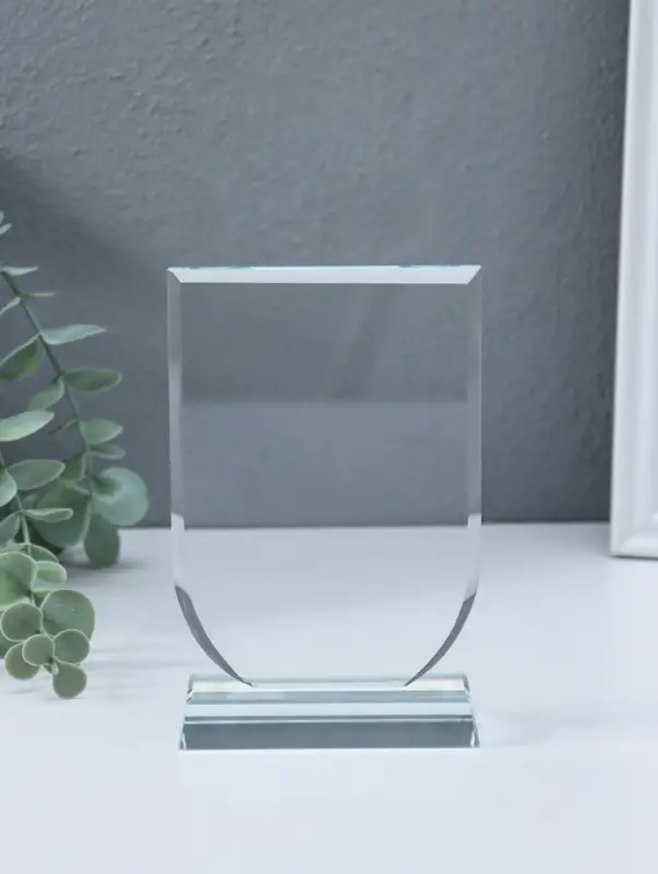 Стела наградная стекло "Плакетка" площадка 9,7х13 см 4,8х9,7х13,8 см