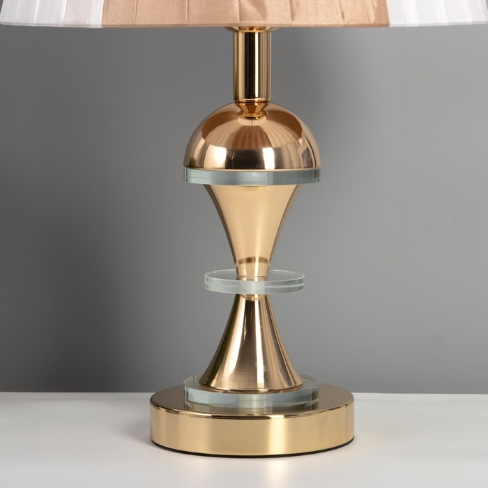 Лампа настольная Лампа настольная "Стиль" 1х40Вт Е27+ LED подсветка 3Вт золото 28х28х46см