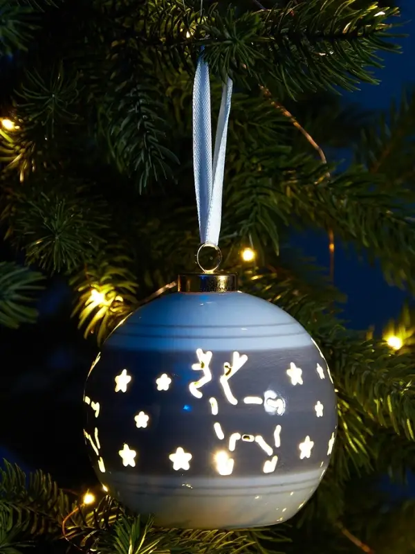 Ёлочный шар с подсветкой &laquo;Олень&raquo;, 10&times;8.8&times;8.8 см, 1 LED, керамика, от батареек LR44&times;3, керамика, свечение тёплое белое