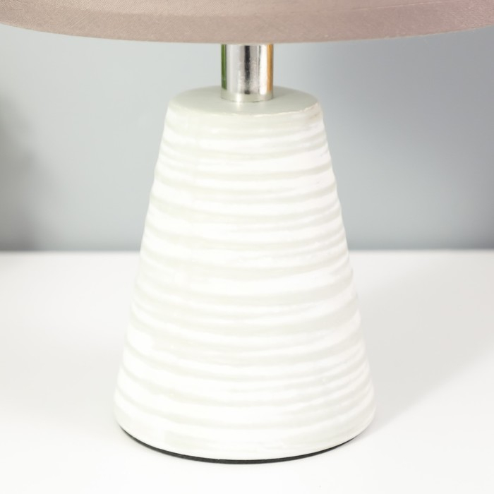 Лампа настольная 320616/1 E14 40Вт белый 19,5х19,5х32 см RISALUX