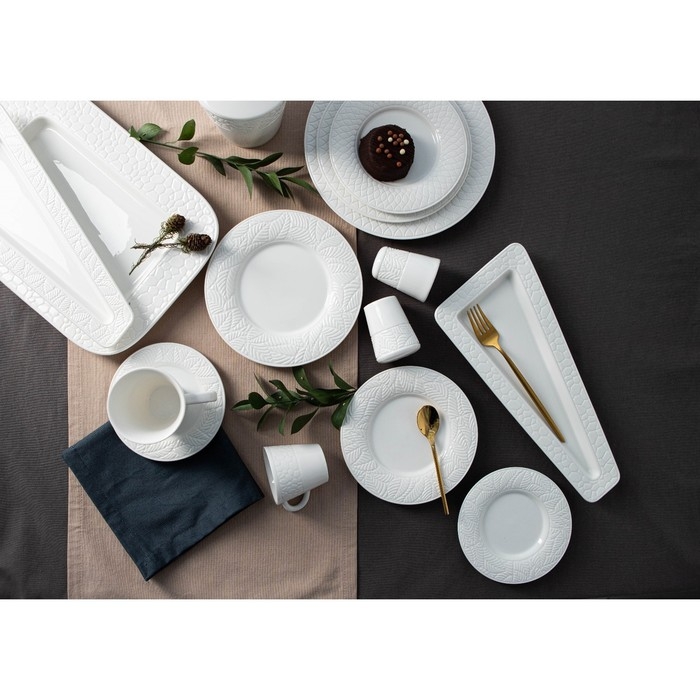 Тарелка фарфоровая десертная Magistro Сrotone, d=18 см, цвет белый Тарелка фарфоровая десертная Magistro Сrotone, d=18 см, цвет белый