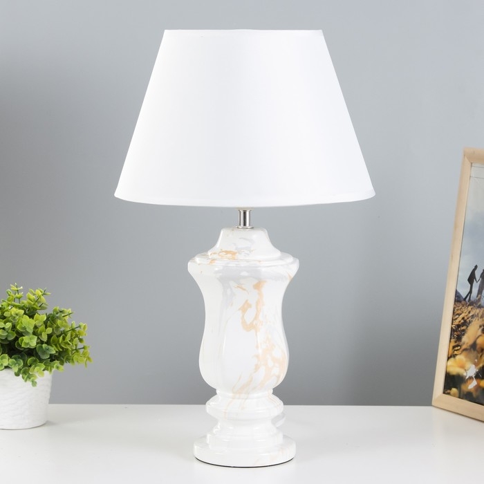 Настольная лампа Настольная лампа "Лунет" Е27 40Вт белый 28х28х45 см RISALUX