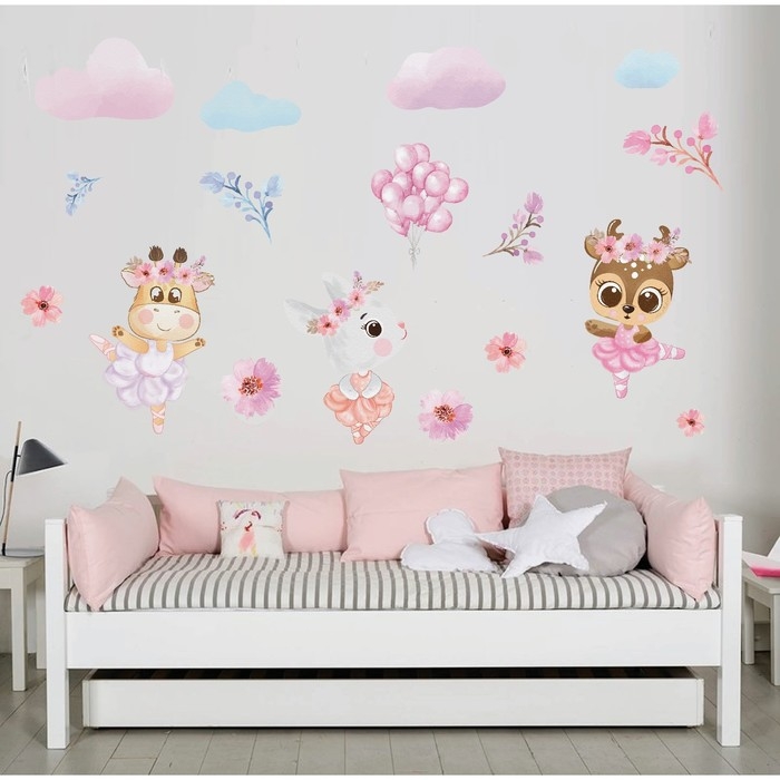 Наклейка интерьерная цветная Наклейка интерьерная цветная "Зверушки-балерины" 50х70 см