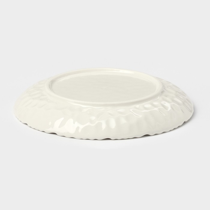 Тарелка керамическая пирожковая «Воздушность», d=15 см, цвет белый Тарелка керамическая пирожковая «Воздушность», d=15 см, цвет белый