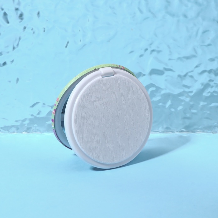 Зеркало складное «Цветы», d = 7,5 см, цвет зелёный Зеркало складное «Цветы», d = 7,5 см, цвет зелёный