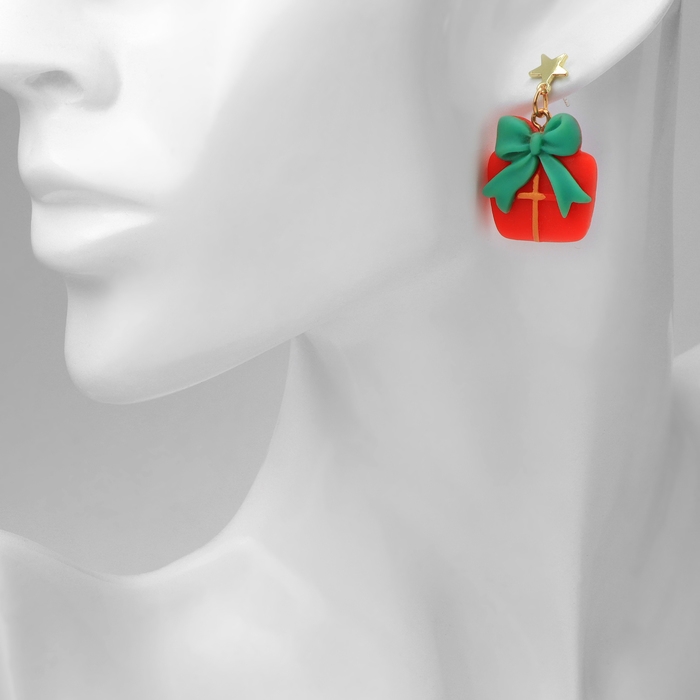 Новый год! Серьги «Новогодние» медведь с подарком, цветные в золоте Новый год! Серьги «Новогодние» медведь с подарком, цветные в золоте