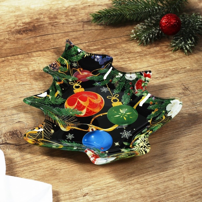 Новый год. Тарелка стеклянная «Новогодние игрушки», 16,5 х 19,5 см Новый год. Тарелка стеклянная «Новогодние игрушки», 16,5 х 19,5 см