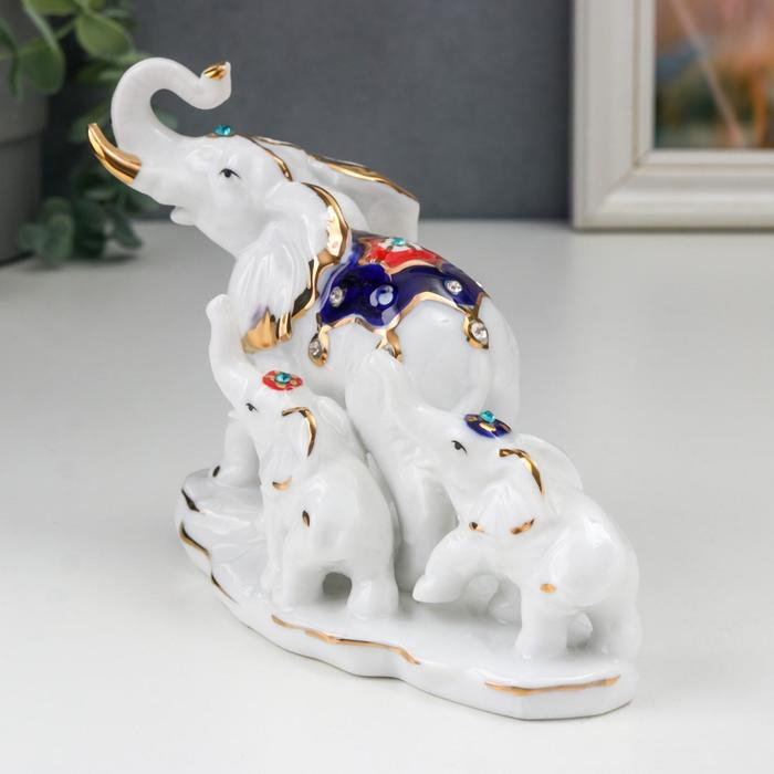 Сувенир керамика Сувенир керамика "Слон со слонятами" белый с золотом, стразы 16,2 см