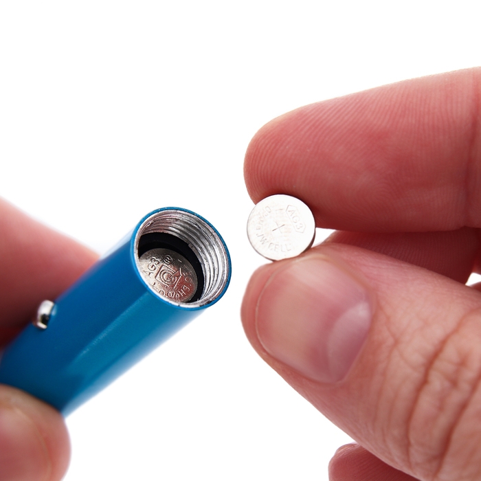 Лазерная указка для кошек  Лазерная указка для кошек "Лапка" с батарейками с батарейками